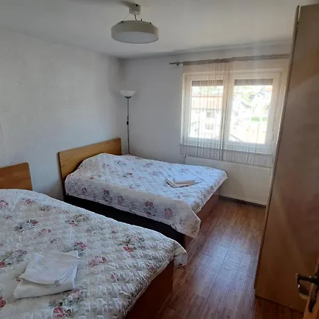 House Ferienhaus Podlugovi