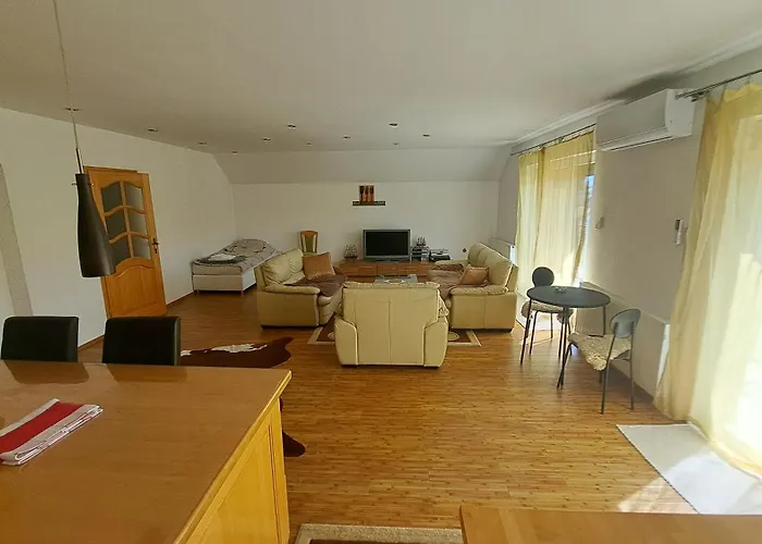 House Ferienhaus Podlugovi