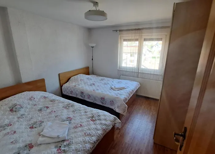 House Ferienhaus Podlugovi